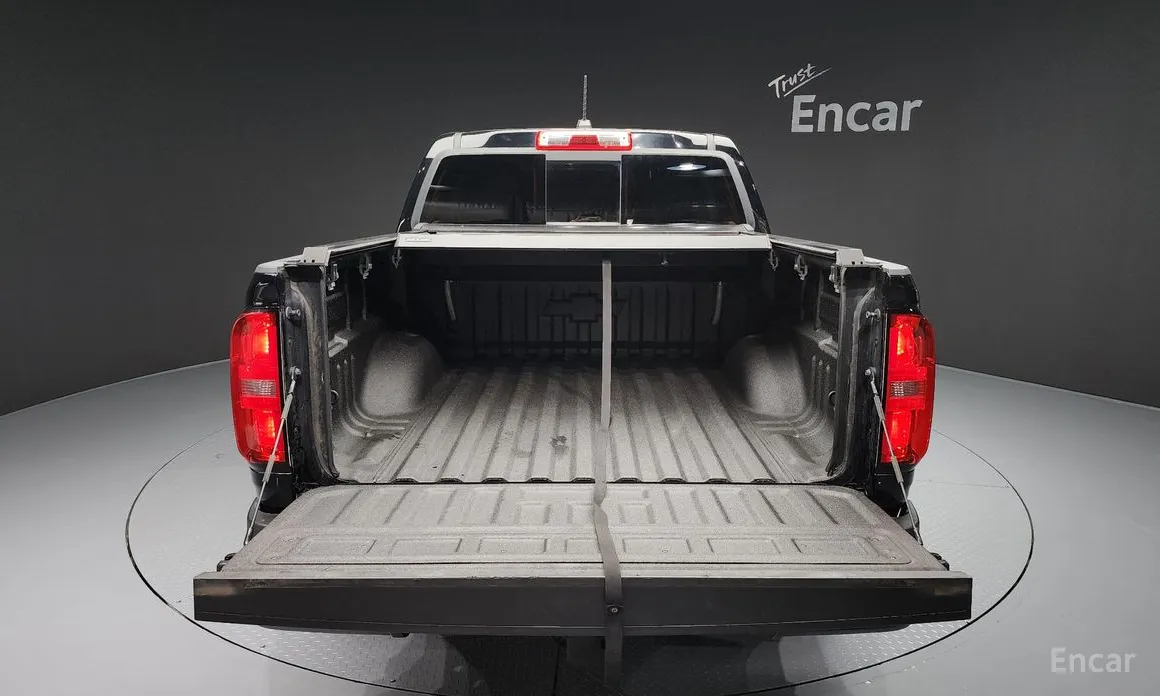Photo 20 - Chevrolet Colorado