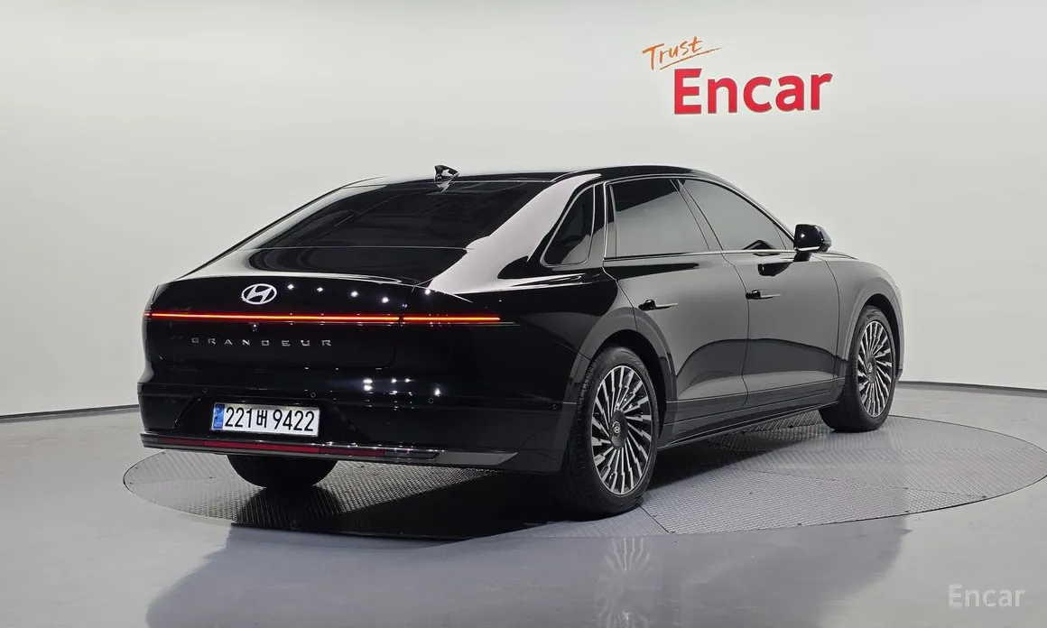 Фото 2 - Hyundai Grandeur