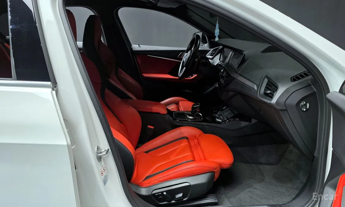 Фото 11 - BMW 1 Series