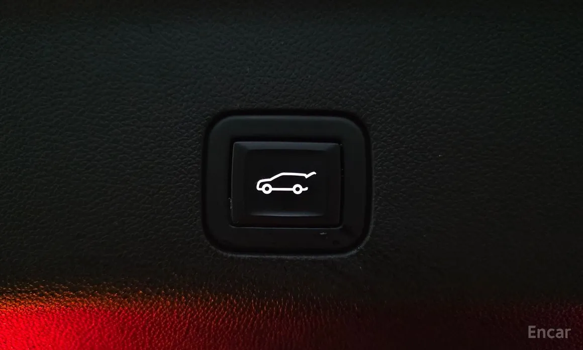 Фото 19 - Cadillac Escalade