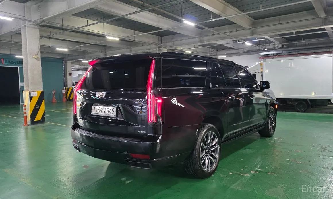 Фото 2 - Cadillac Escalade