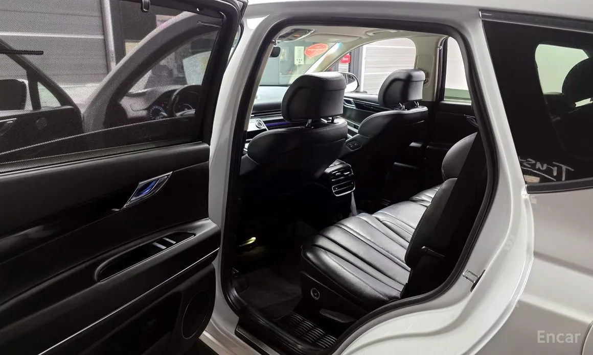 Фото 11 - Genesis GV80