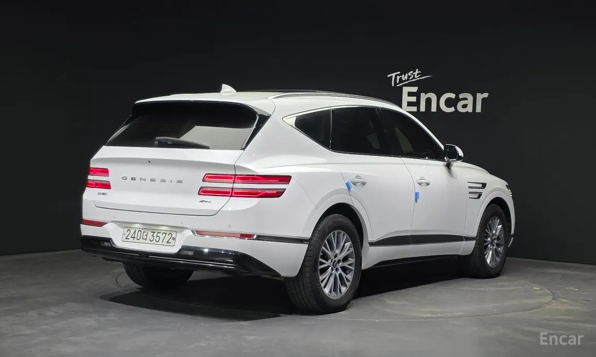 Фото 2 - Genesis GV80