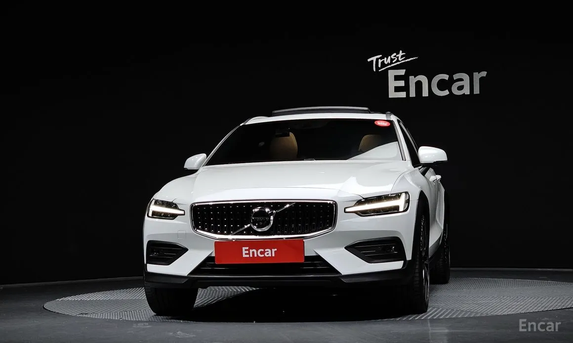 Фото 3 - Volvo V60