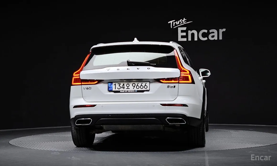 Фото 4 - Volvo V60