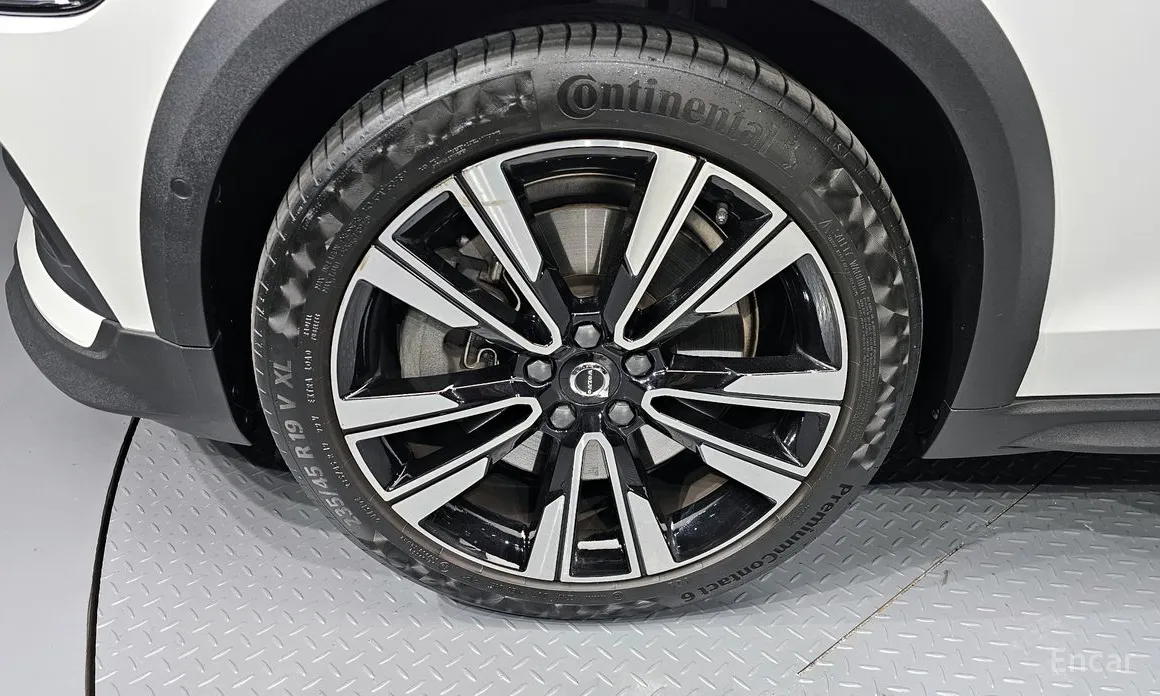 Фото 5 - Volvo V60