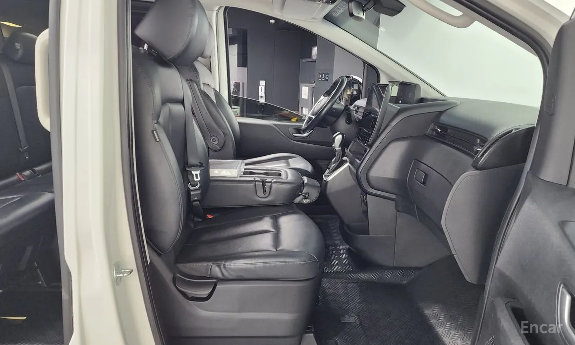 Фото 11 - Hyundai Staria