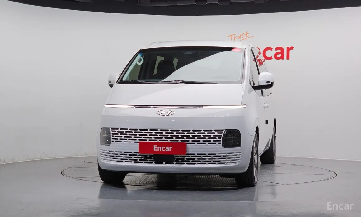 Фото 3 - Hyundai Staria