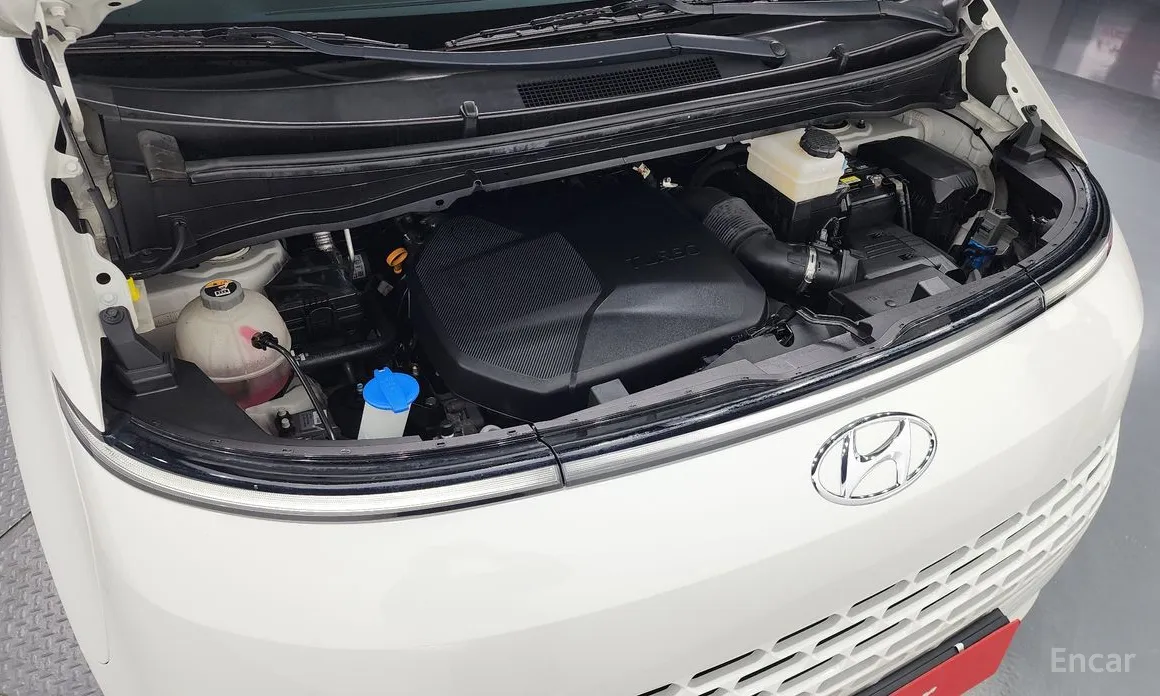 Фото 6 - Hyundai Staria