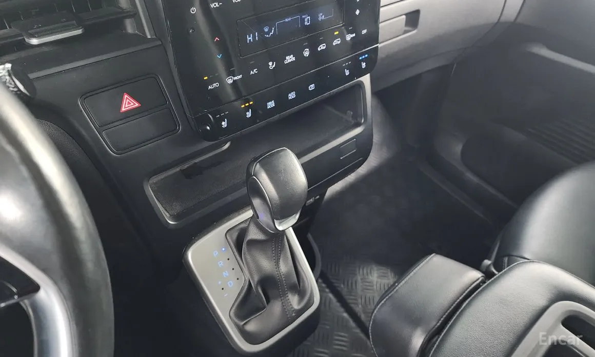 Фото 9 - Hyundai Staria