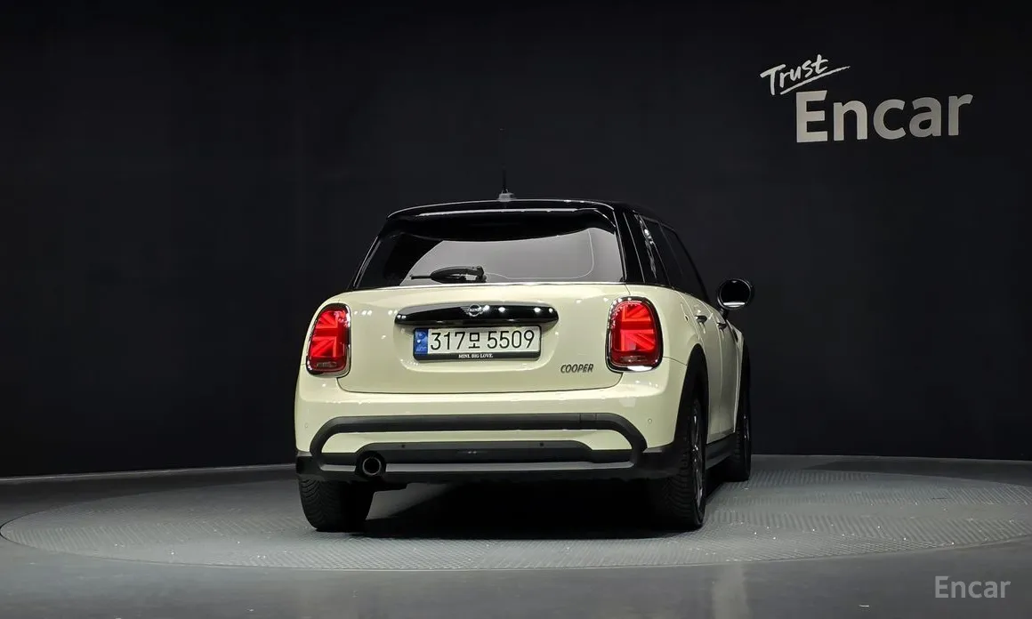 Фото 4 - Mini Cooper