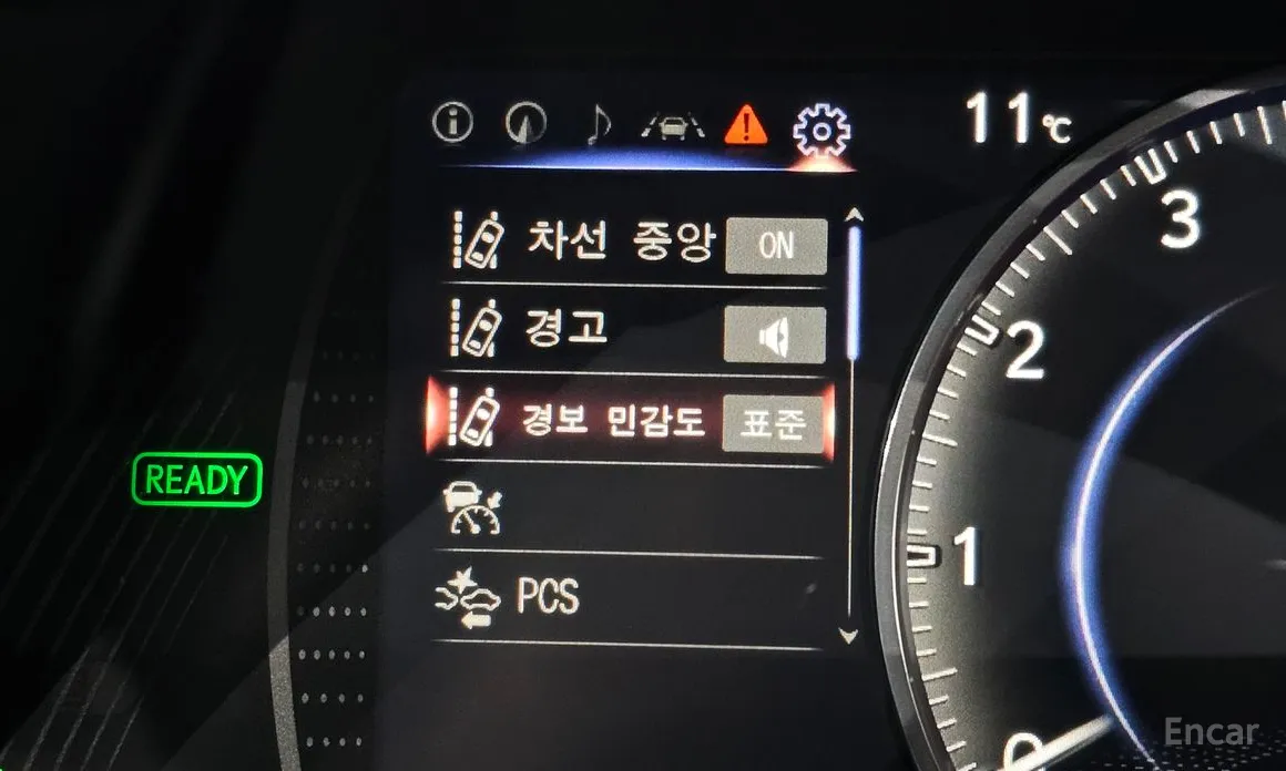 Фото 15 - Lexus ES