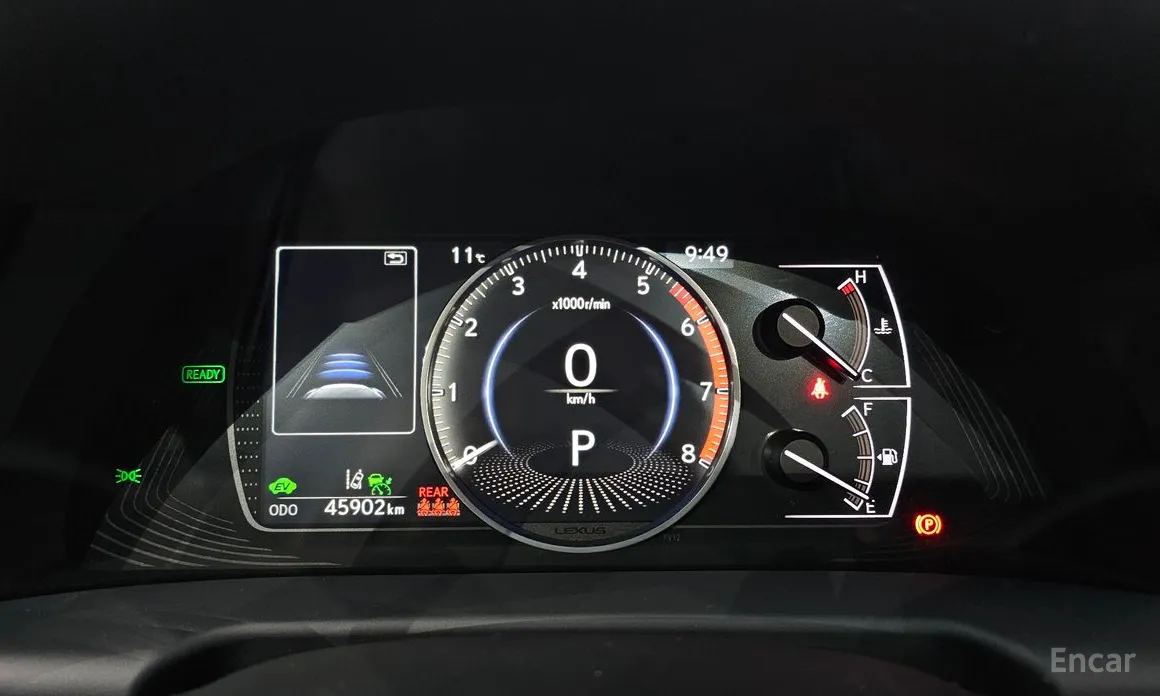 Фото 8 - Lexus ES