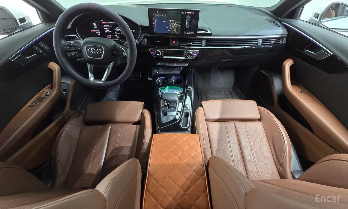 Фото 7 - Audi A4