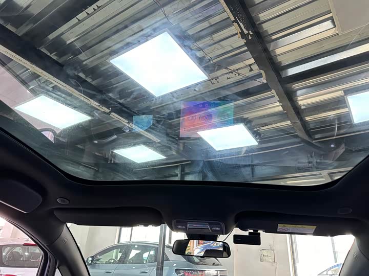 Фото 14 - BYD Dolphin