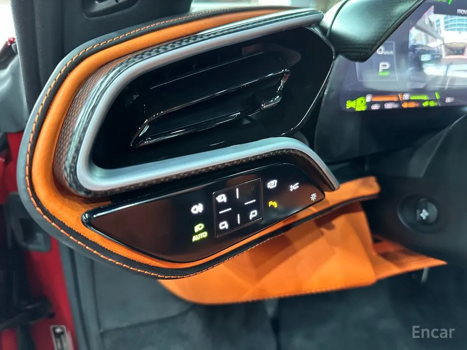 Фото 14 - Ferrari 296