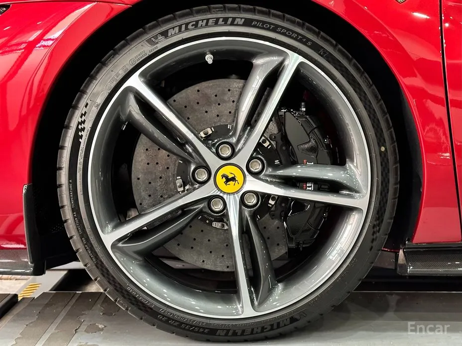 Фото 5 - Ferrari 296