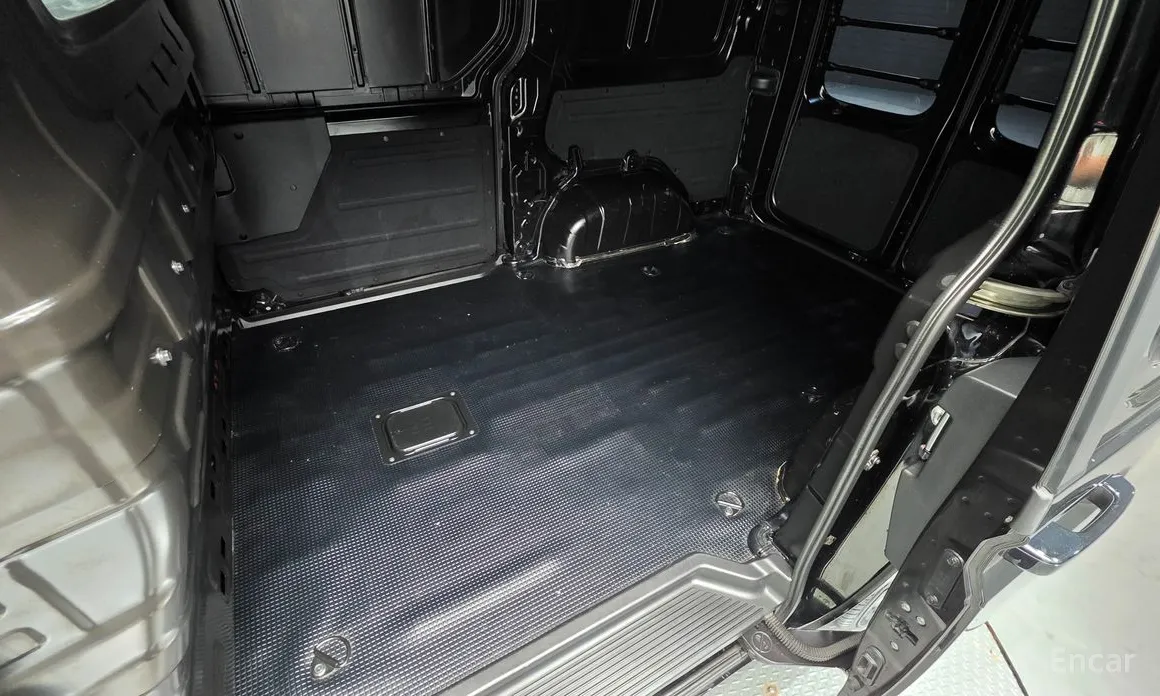 Фото 18 - Hyundai Staria