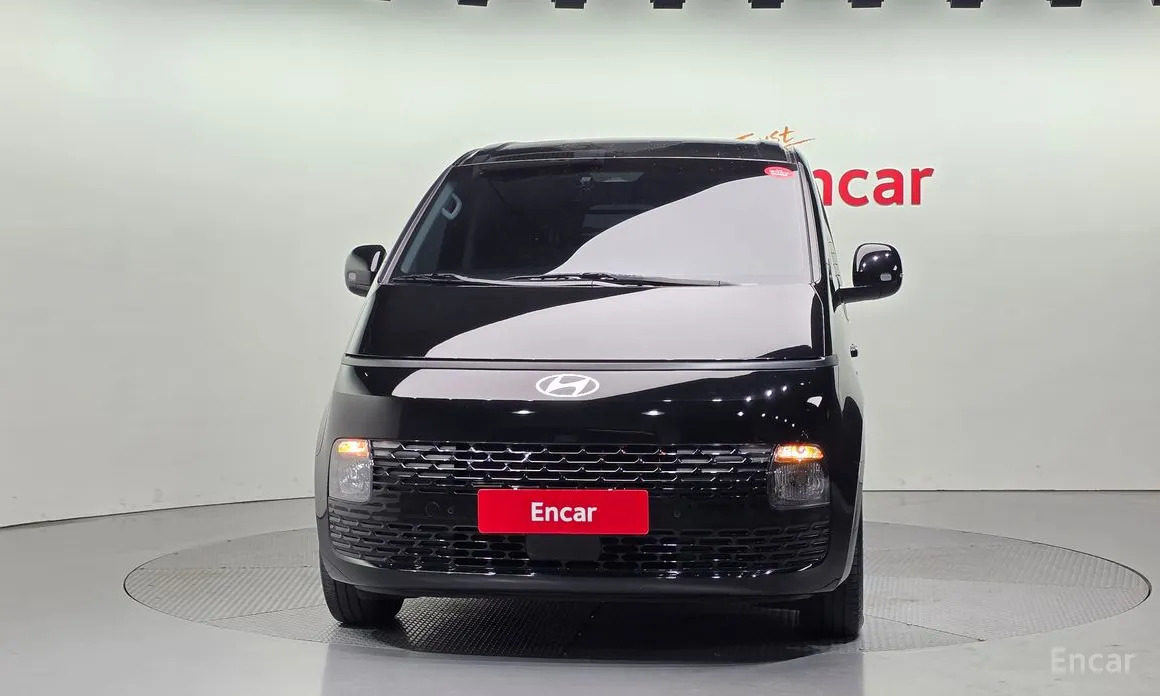 Фото 3 - Hyundai Staria