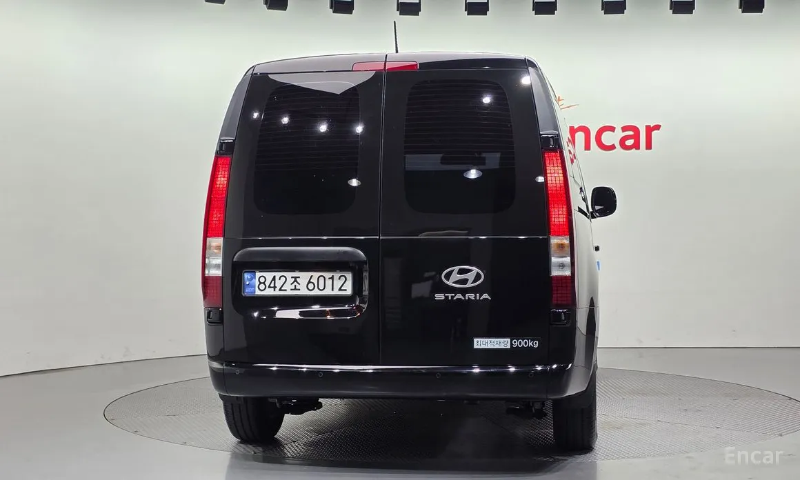 Фото 4 - Hyundai Staria