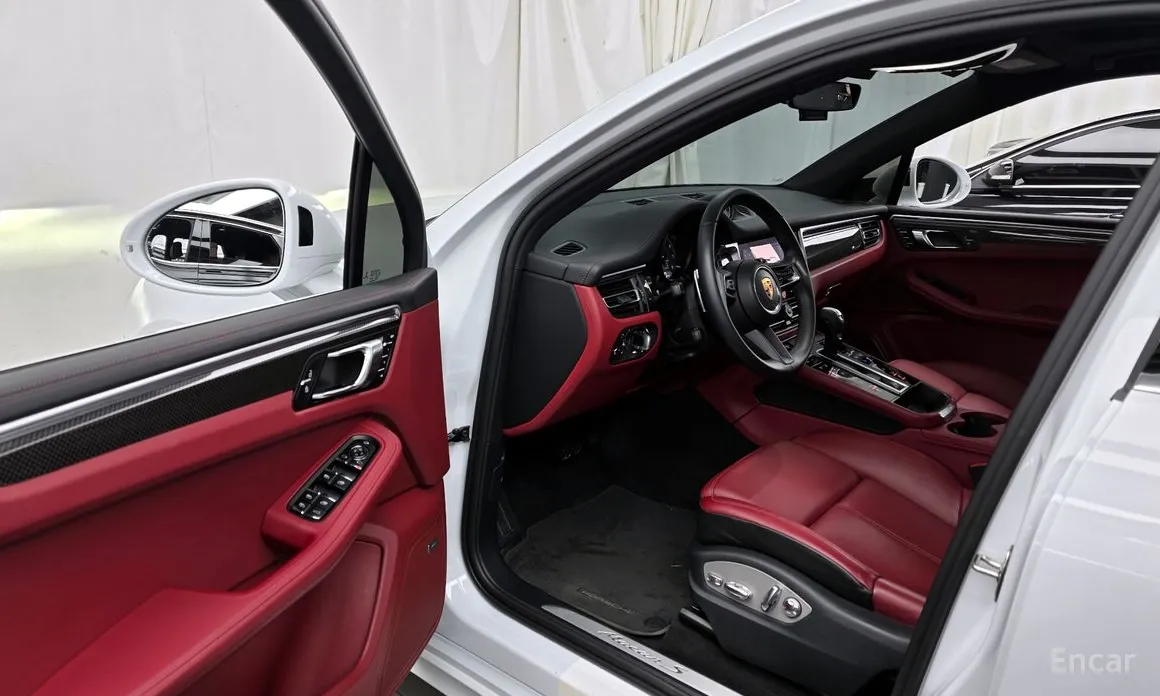 Фото 10 - Porsche Macan