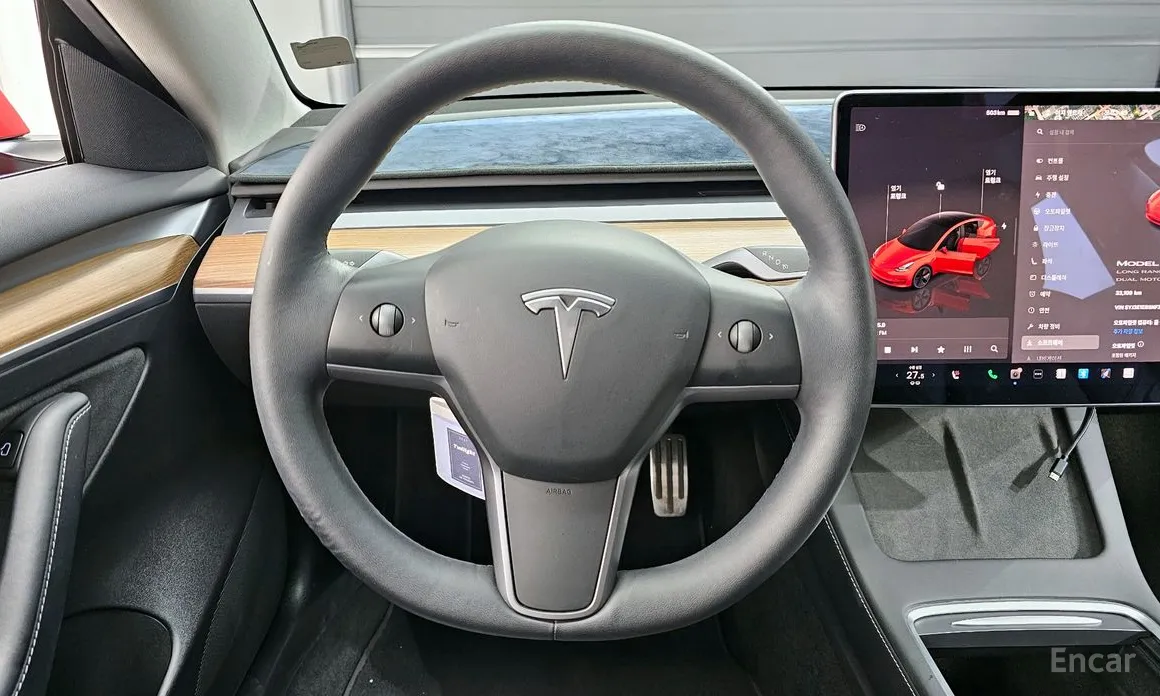 Фото 13 - Tesla Model 3
