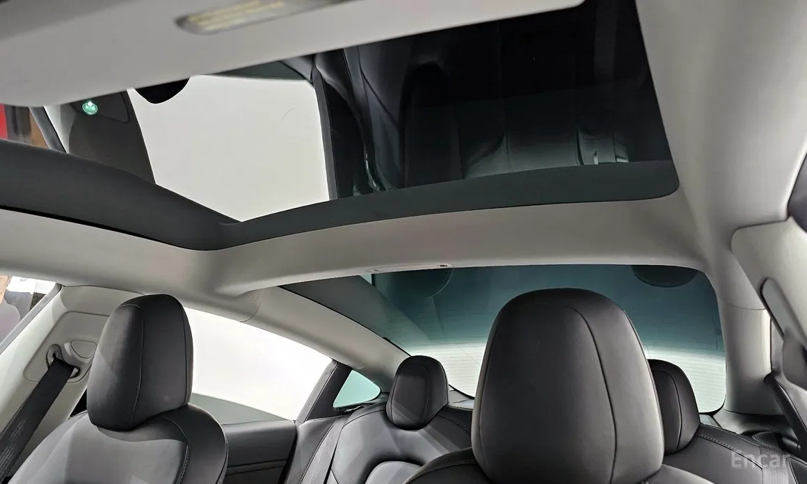 Фото 20 - Tesla Model 3