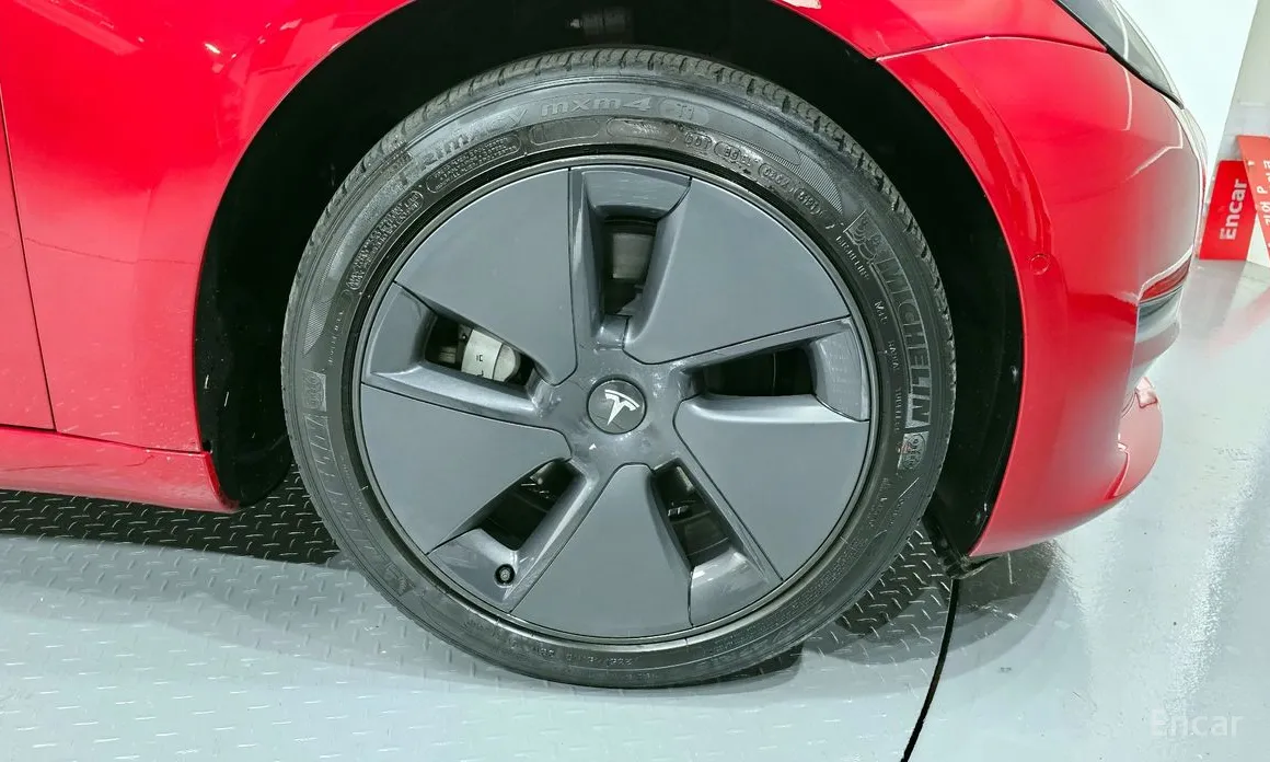 Фото 5 - Tesla Model 3