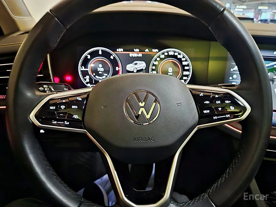 Фото 13 - Volkswagen Touareg