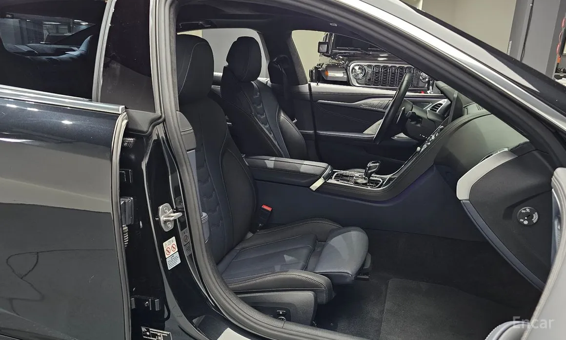 Фото 10 - BMW 8 Series