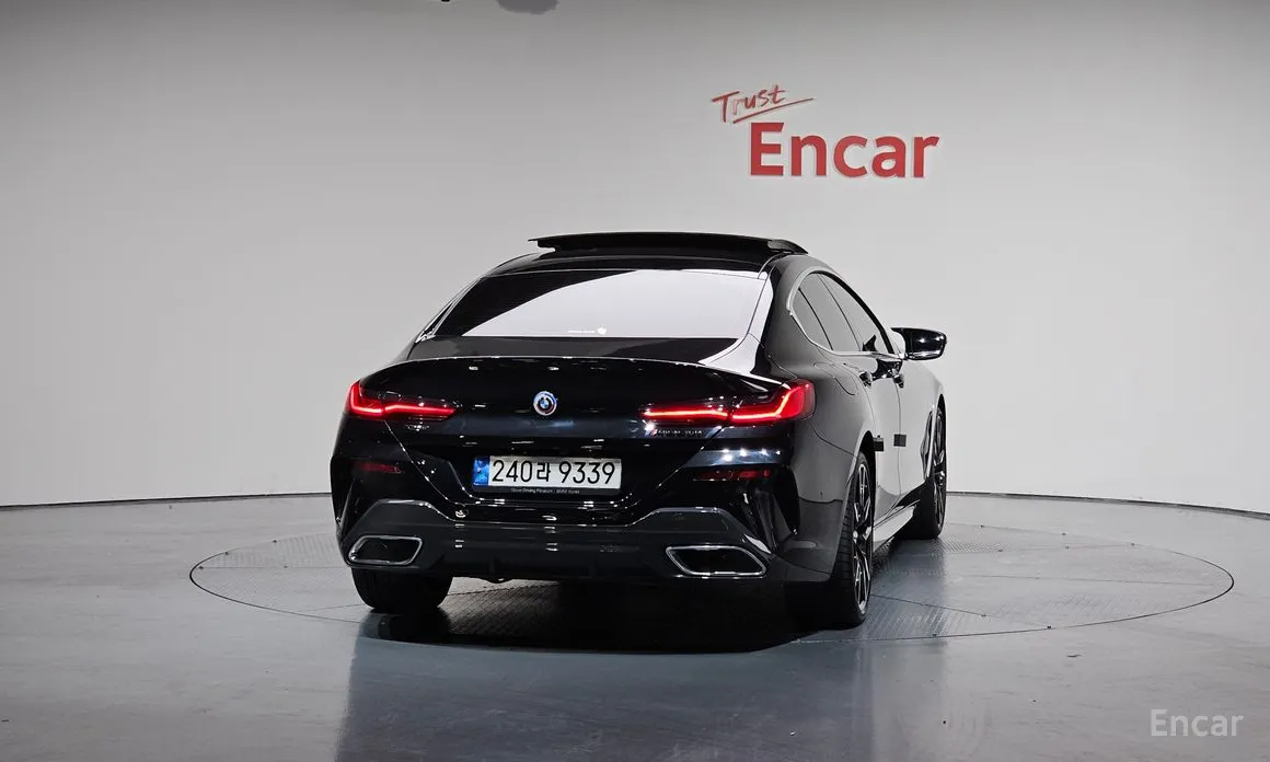 Фото 4 - BMW 8 Series