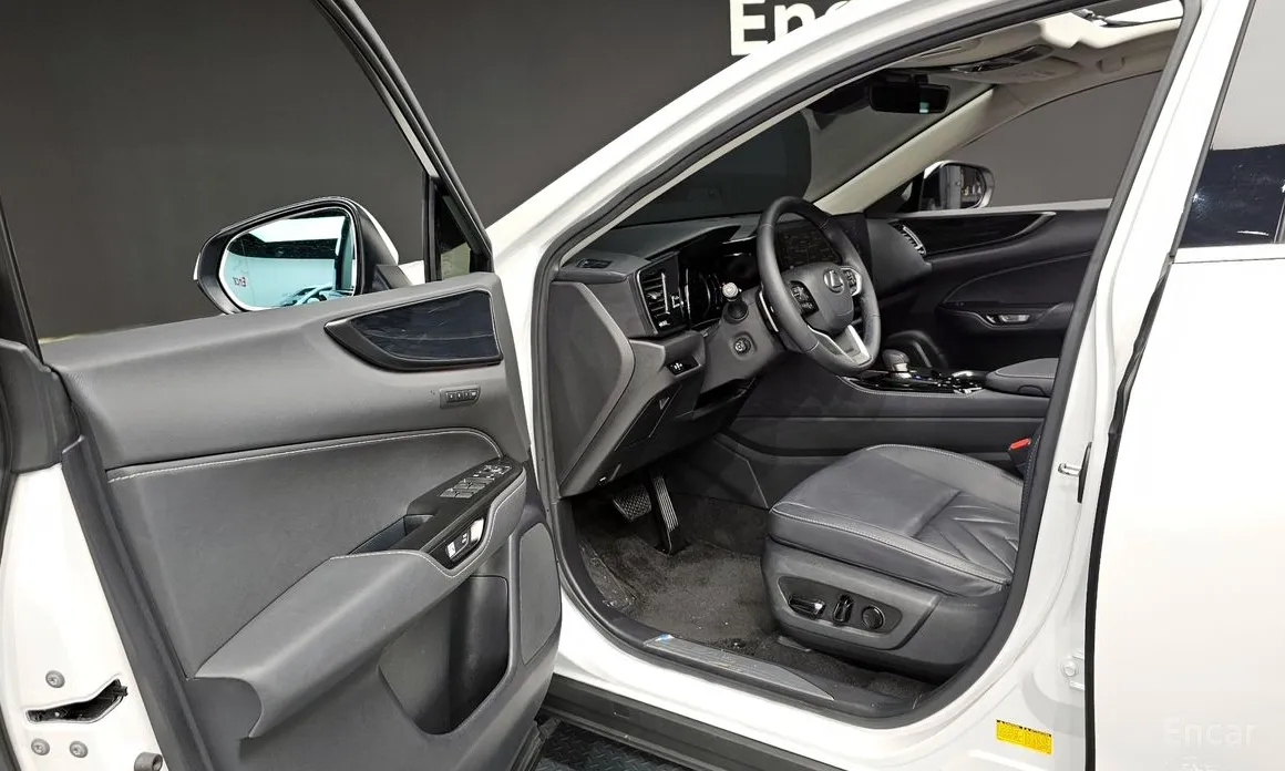 Фото 11 - Lexus NX