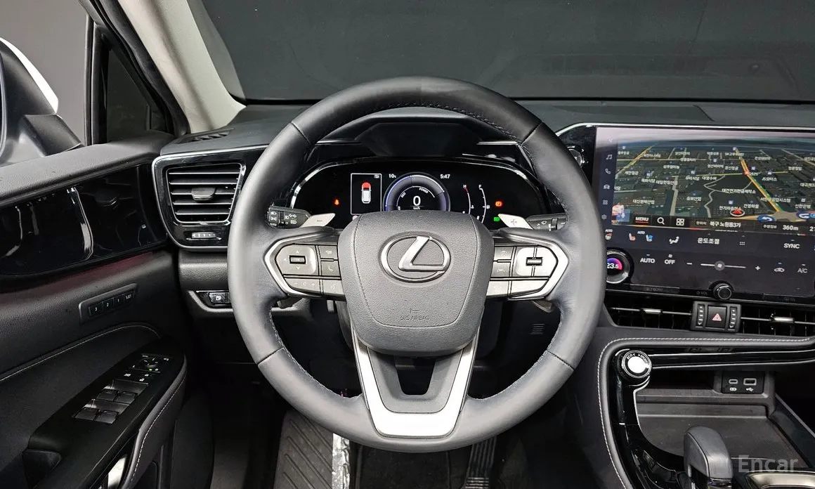 Фото 13 - Lexus NX