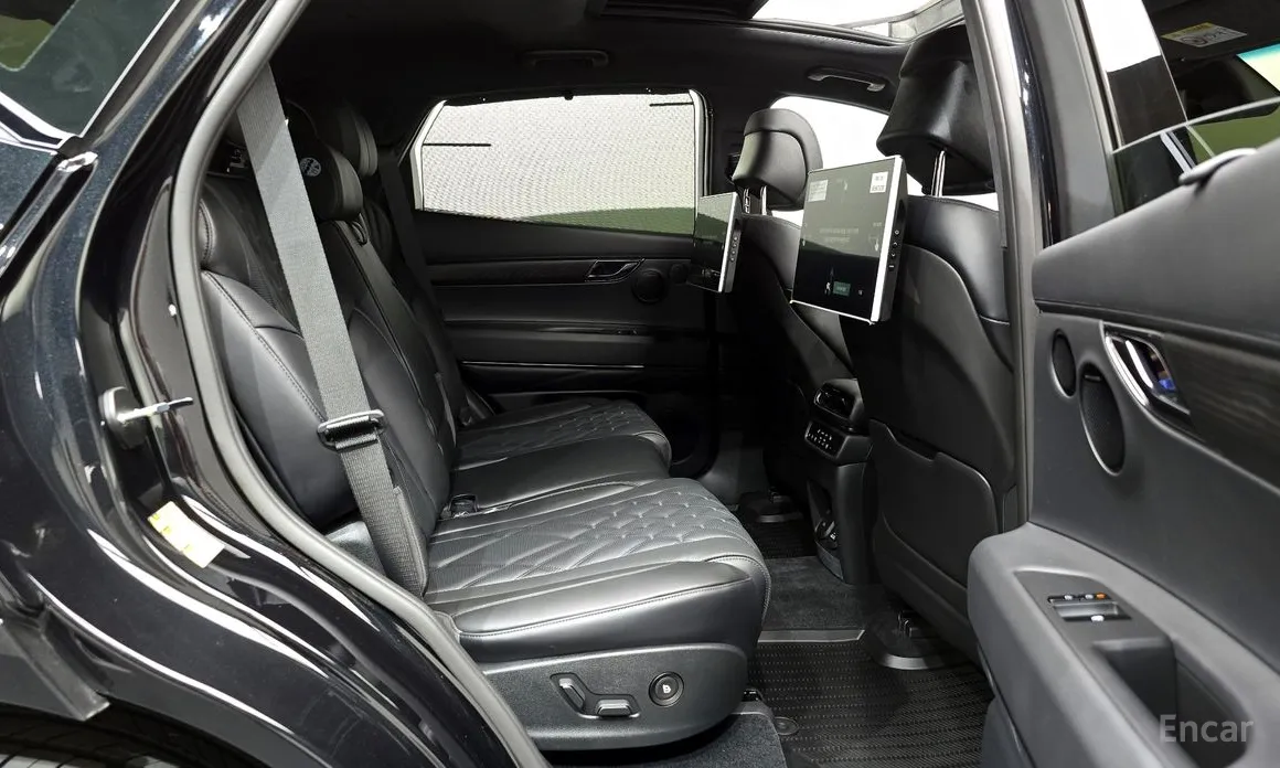 Фото 12 - Genesis GV80