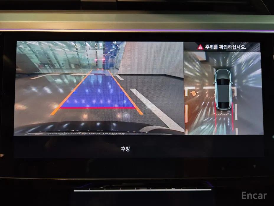 Фото 14 - Audi Q8 e-tron