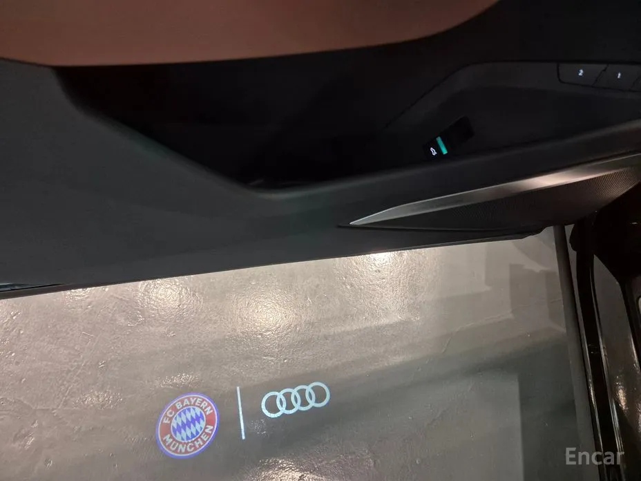 Фото 16 - Audi Q8 e-tron