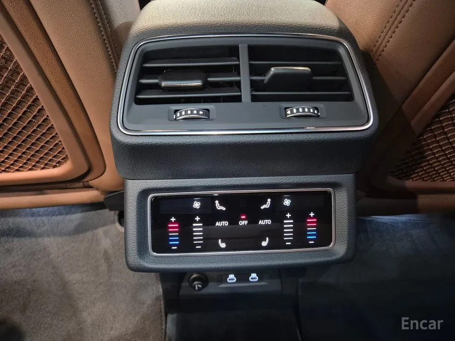 Фото 18 - Audi Q8 e-tron