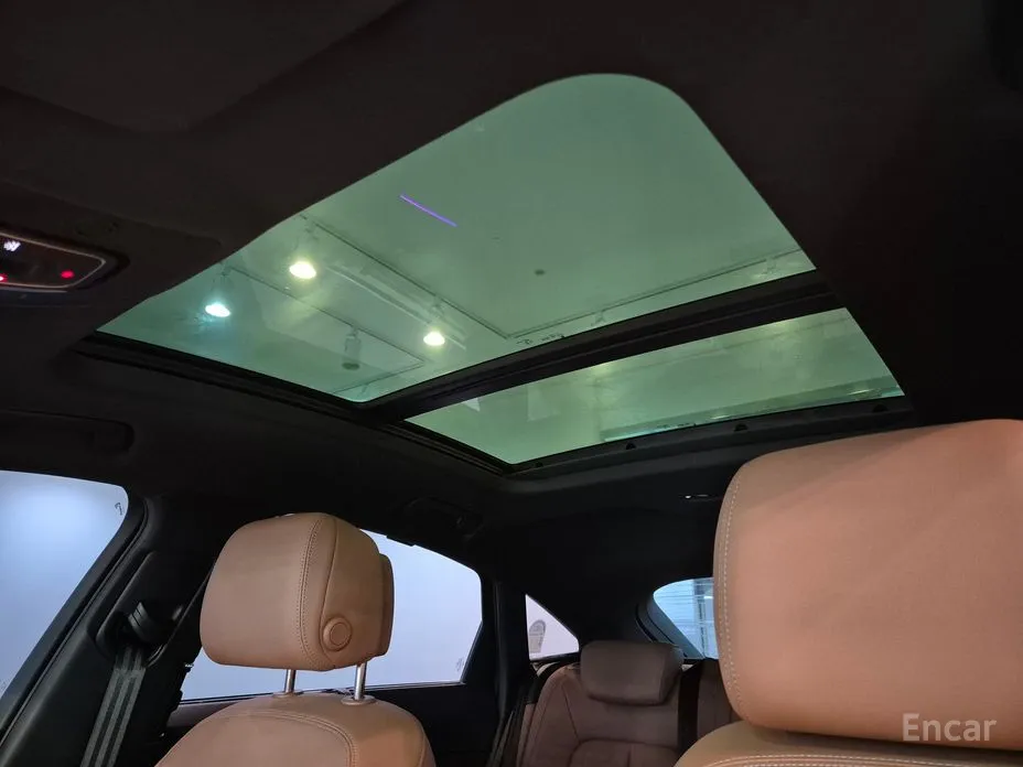 Фото 20 - Audi Q8 e-tron