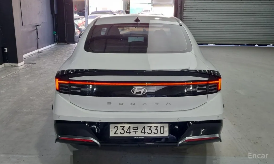 Фото 4 - Hyundai Sonata