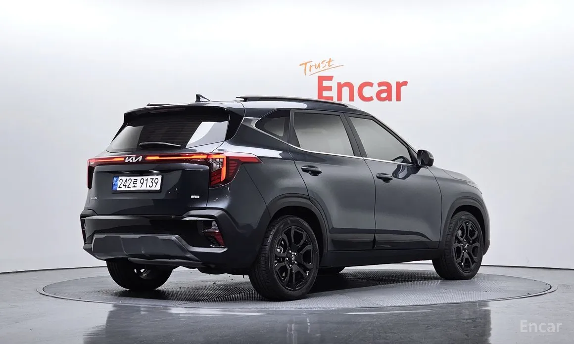 Фото 2 - Kia Seltos