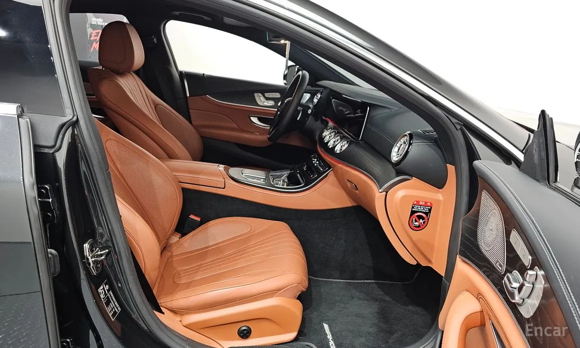 Фото 11 - Mercedes-Benz CLS-Class