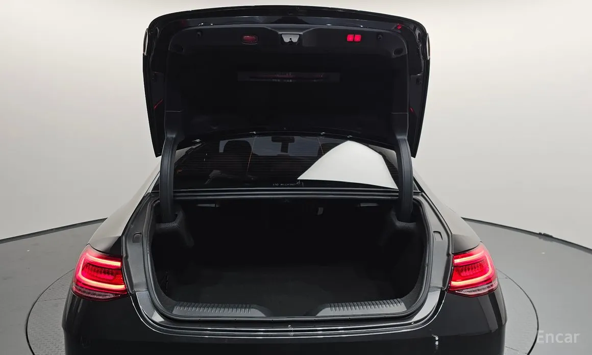 Фото 20 - Mercedes-Benz CLS-Class