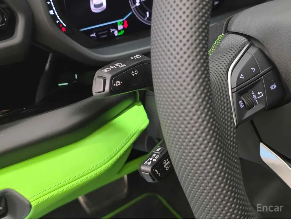 Фото 17 - Lamborghini Urus