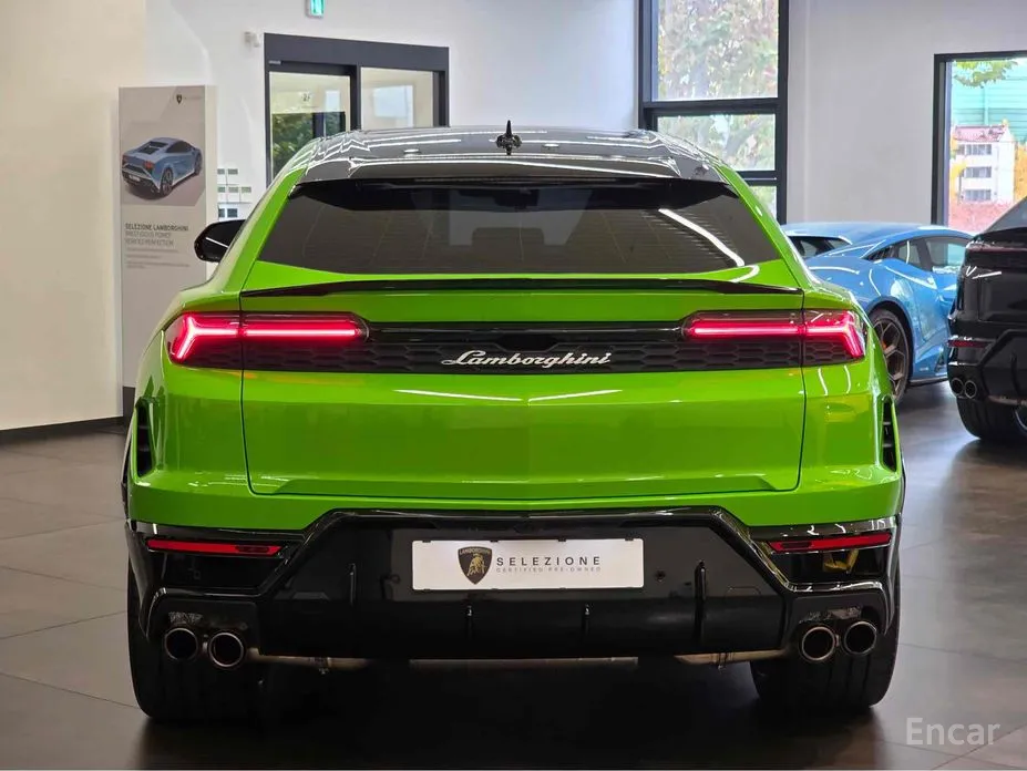 Фото 3 - Lamborghini Urus