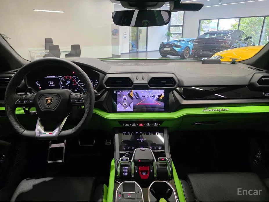 Фото 4 - Lamborghini Urus