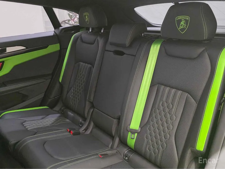 Фото 9 - Lamborghini Urus