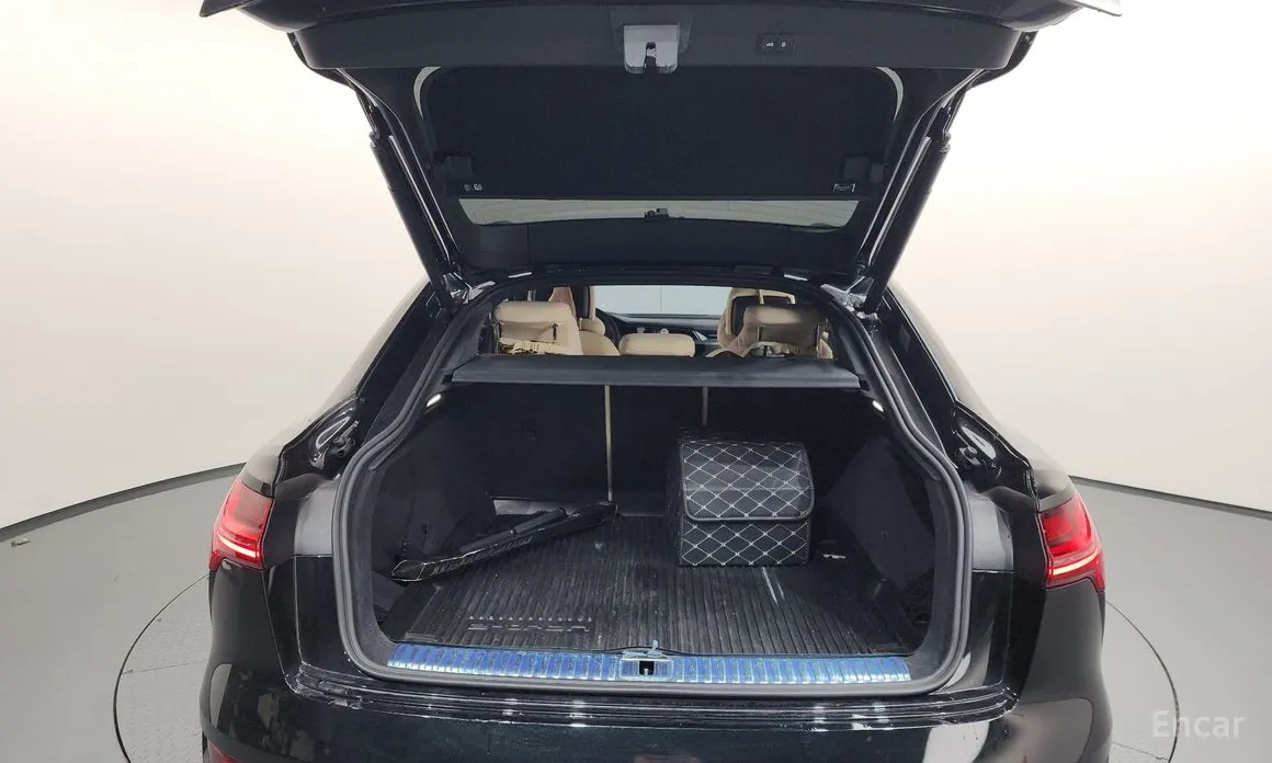 Фото 20 - Audi e-tron