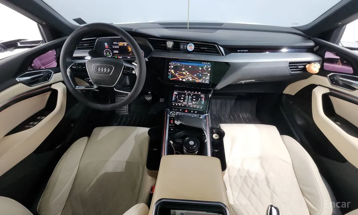 Фото 7 - Audi e-tron