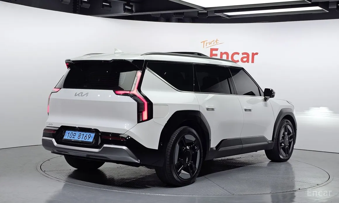 Фото 2 - Kia EV9