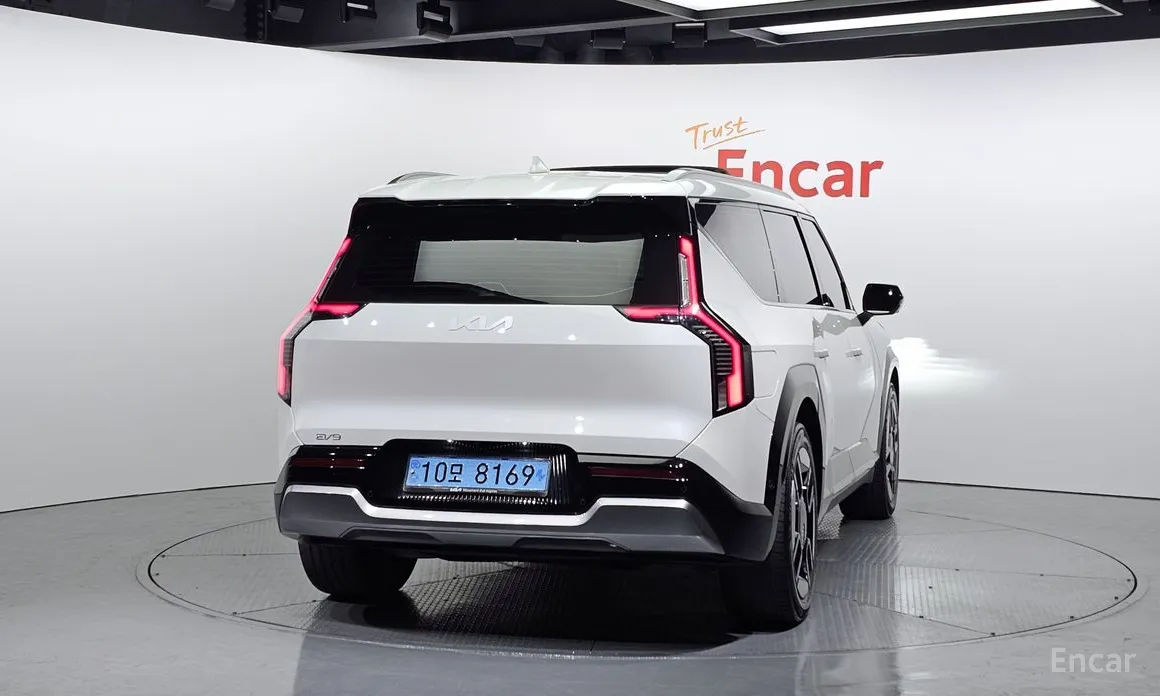 Фото 4 - Kia EV9